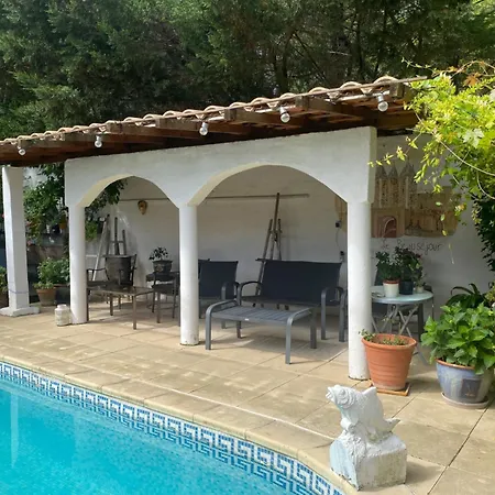 Le Beauséjour Bed & Breakfast 3*