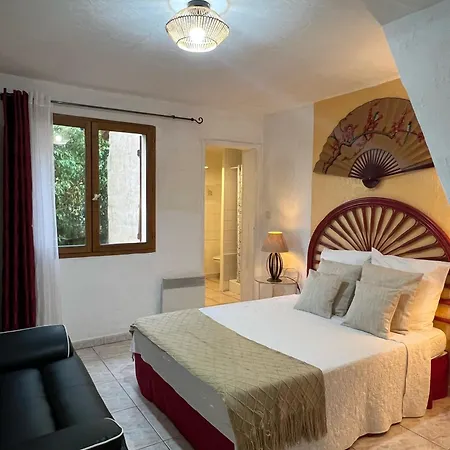 Le Beausejour Bed & Breakfast 3*