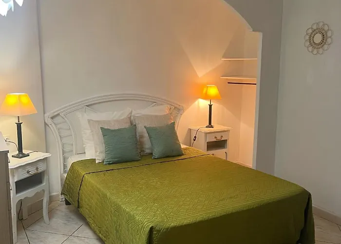 Le Beausejour Bed & Breakfast