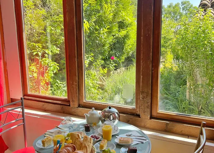 Le Beausejour Bed & Breakfast